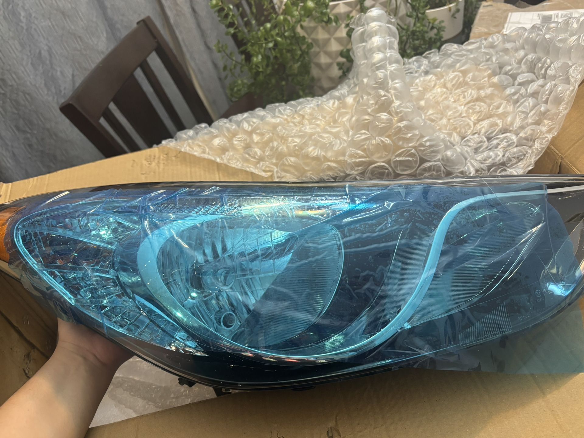 Hyundai Elantra 4 Door Sedan Headlight 2011-2013