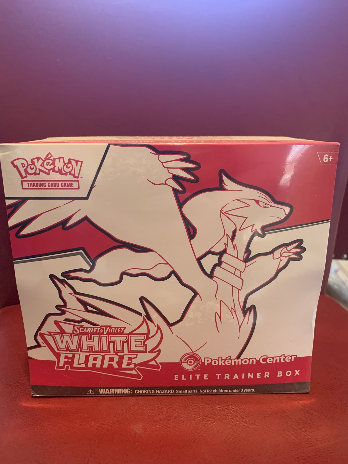 White Flare Pokémon Center Elite Trainer Box