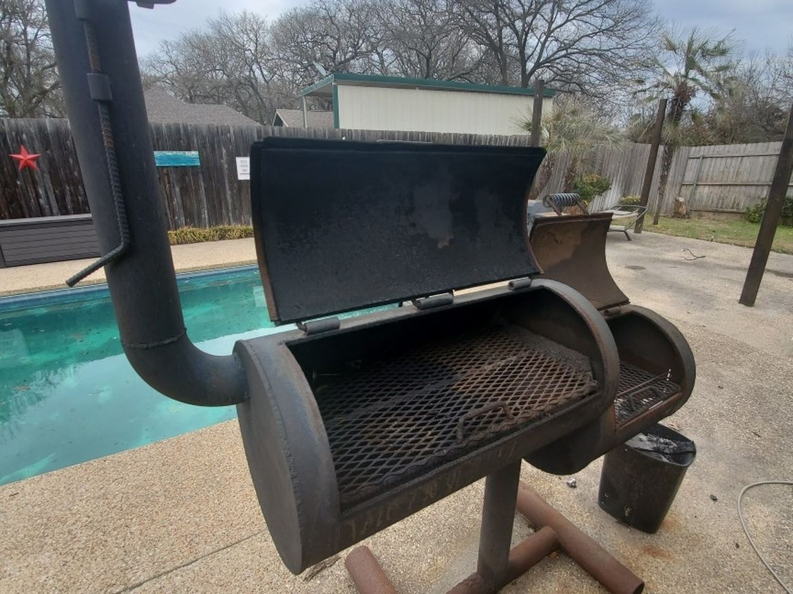 Bbq Pit/smoker