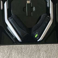 Xbox A20 Gen 2 wireless headset 