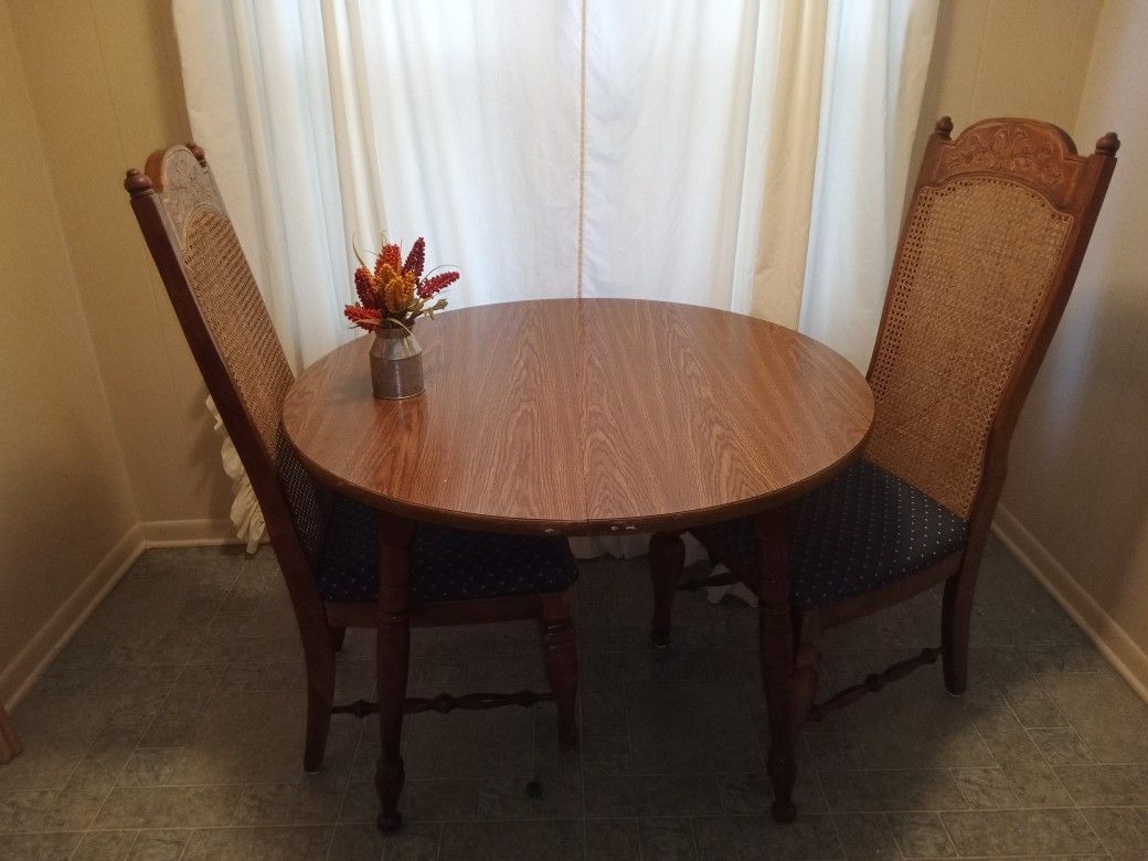 Small Round Kitchen Table
