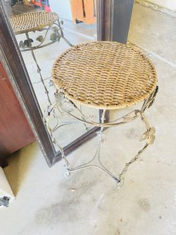 Wicker Plant Stand
