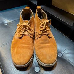 Beige Chukka Boots (Bruno Marc)