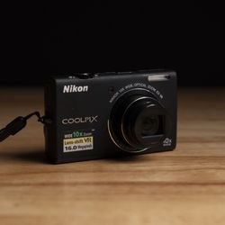 Nikon Coolpix S6200 Pocket Camera 