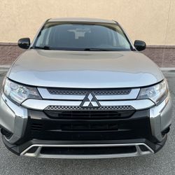 2020 Mitsubishi Outlander 