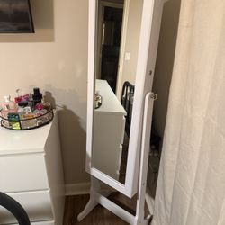 Standing Jewelry Armoire with Mirror – White (Excellent Condition)