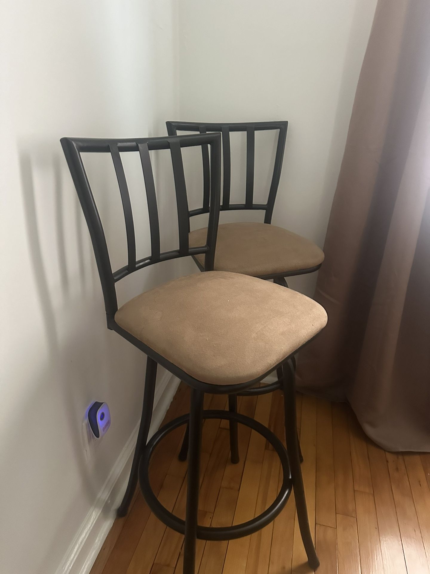 2 Bar Stool Chairs 