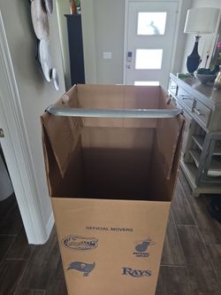 Wardrobe moving boxes