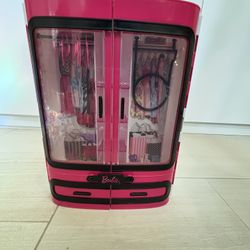 Barbie Ultimate Closet / Wardrobe Carrying Case
