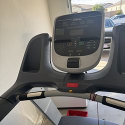Treadmill 