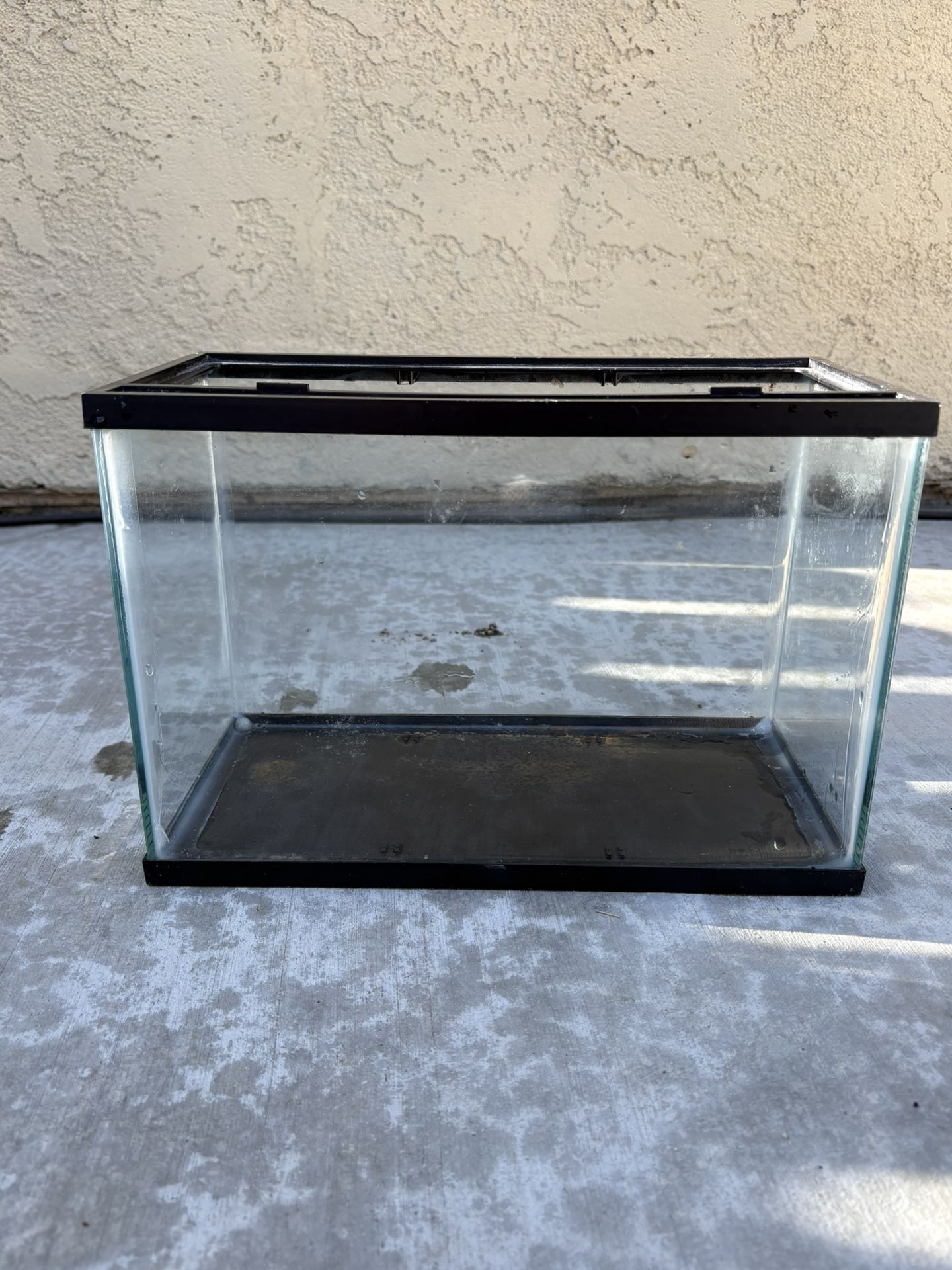 2.5 Gallon Fish Tank