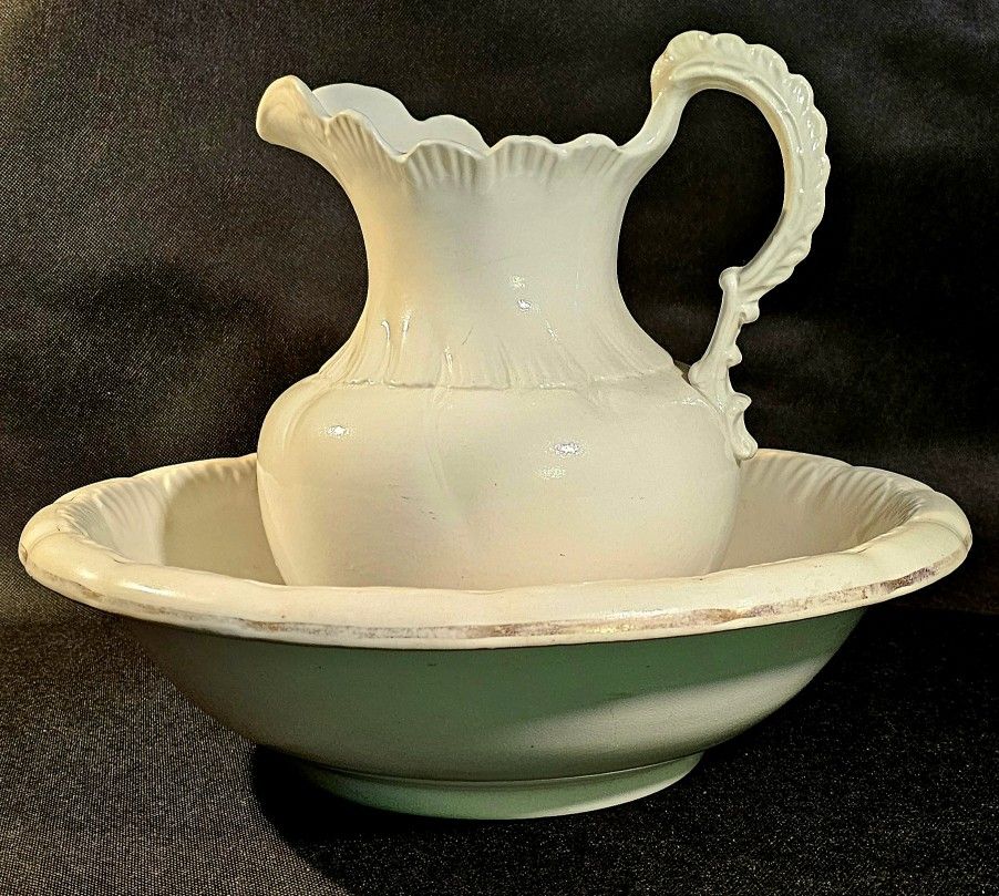 🧼 Antique Ironstone Wash Pitcher & Basin – 1920s Farmhouse Set 