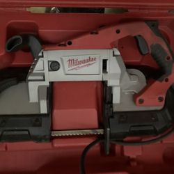 MILWAUKEE 6232-21 DEEP CUT VARIABLE SPEED BANDSAW WITH CASE