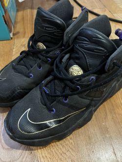 Nike Black /purple 