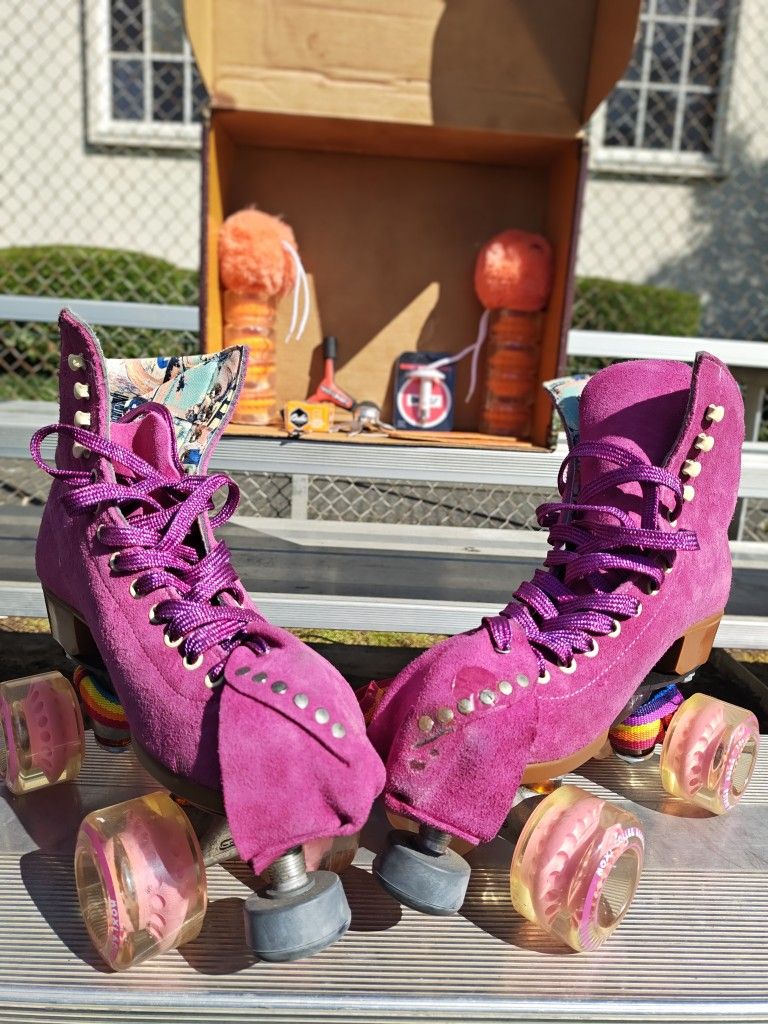 Moxi Lolly Skates + Full Gear Bundle – $300