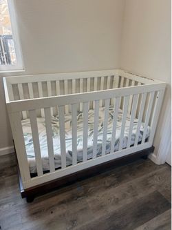 Crib baby bed with mattress