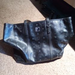 ** MCM LARGE LEATHER TOTE BAG** $450 obo