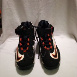 Nike Tennis Shoe 