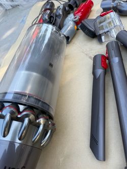 Dyson Cyclone V10 Cordless Vacuum – $150