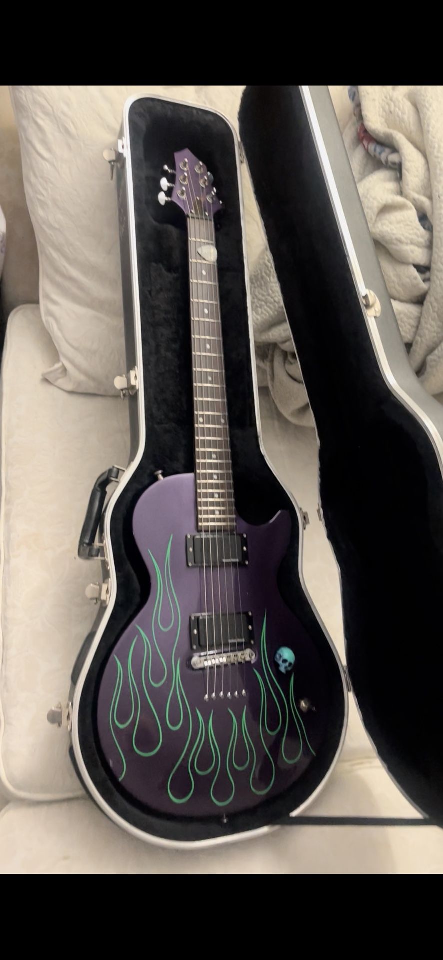 Mammoth Guitars