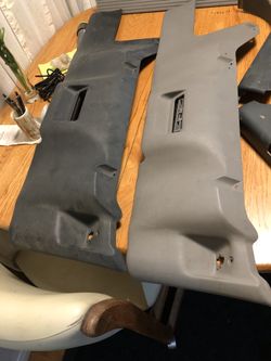 Chevy / gmc truck. Interior parts