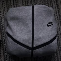 Grey Nike Tech (Small)