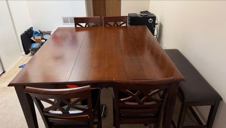 Living room set for sale. Very good condition!