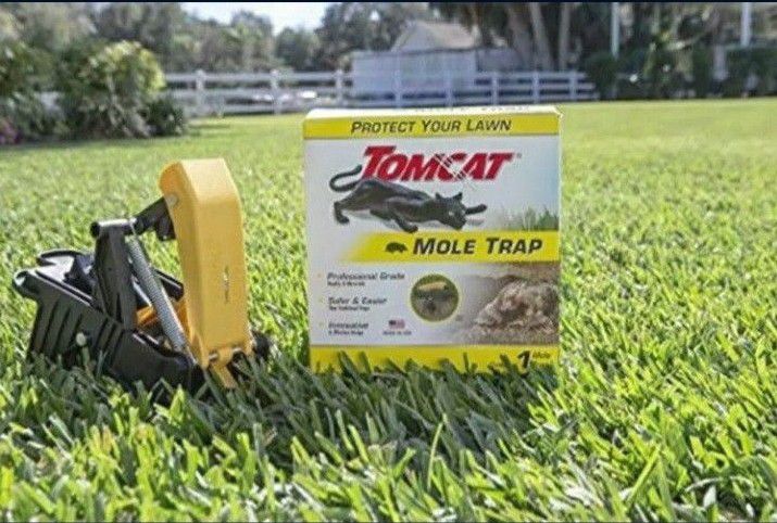 New Tomcat Mole Vole Gopher Traps Lawn Garden Golf Vegetables 