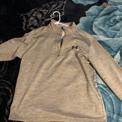 Under Armour quarter zip L/M