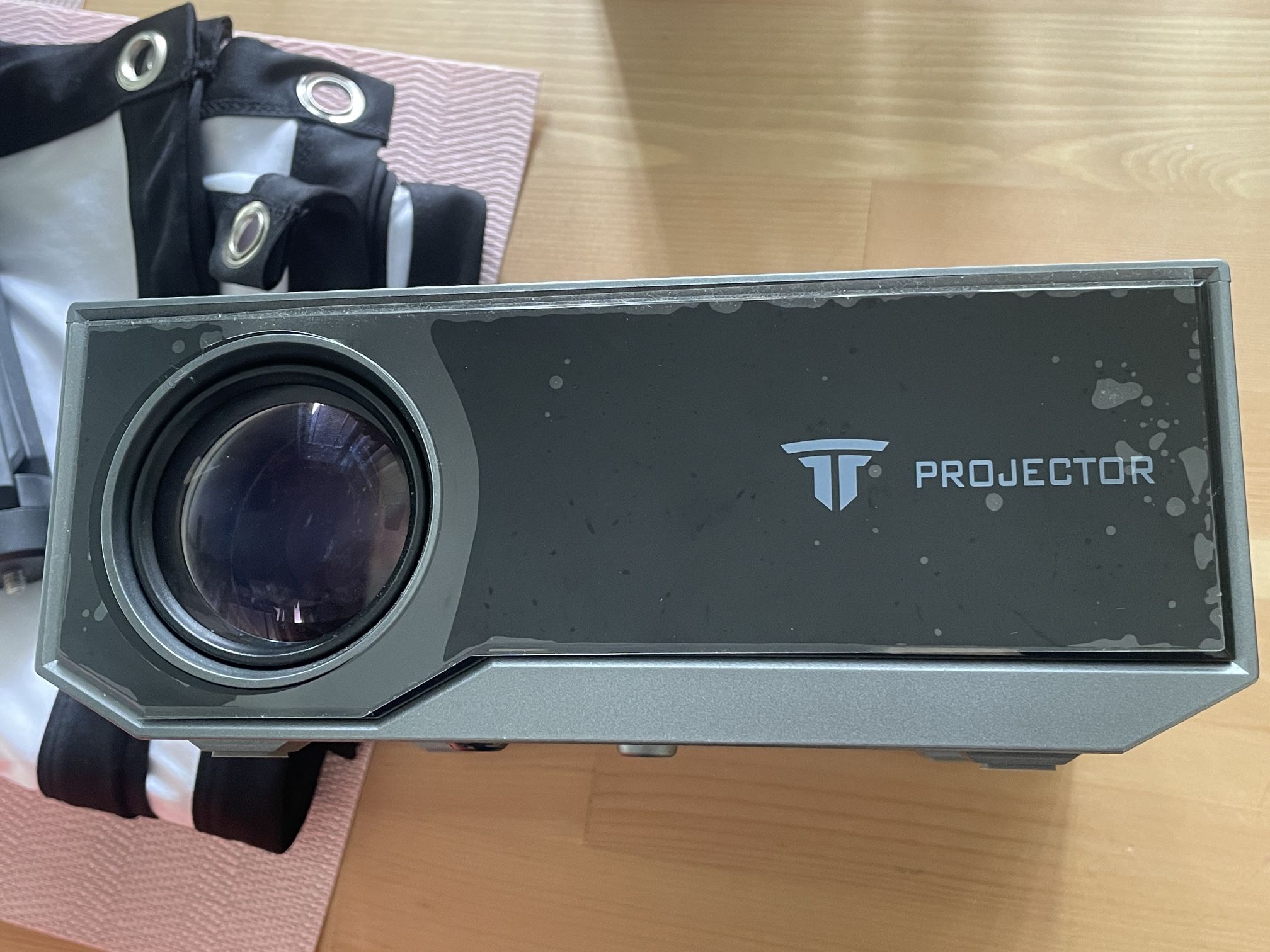 Wieloi GC05A WiFi Projector – Excellent Condition
