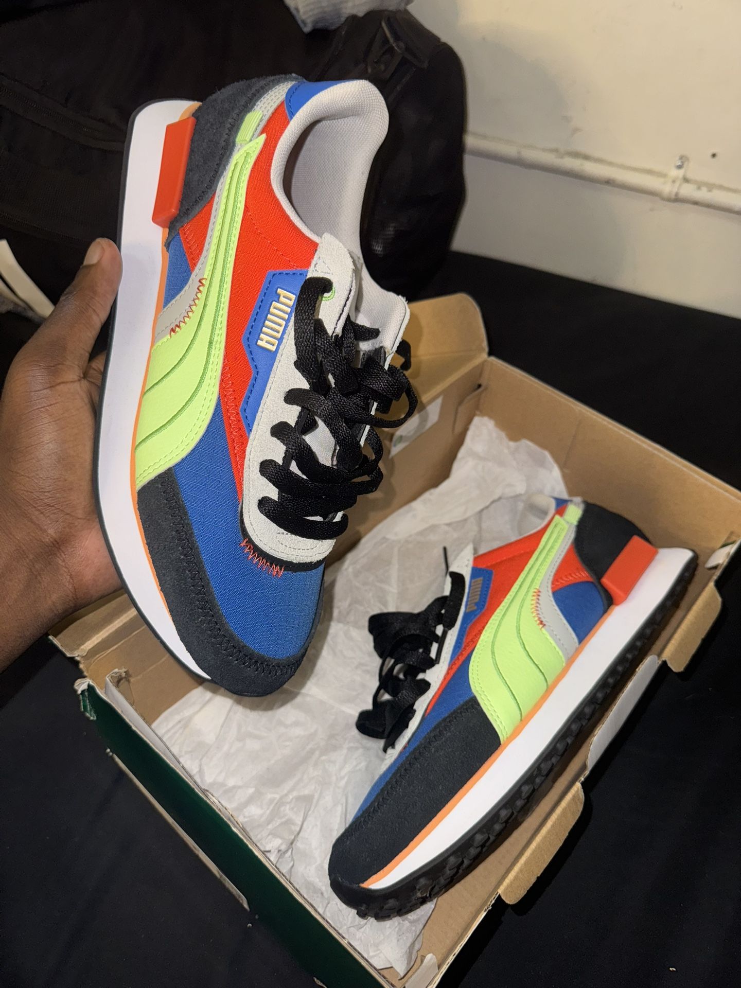 SIZE 9.5 - Pumas