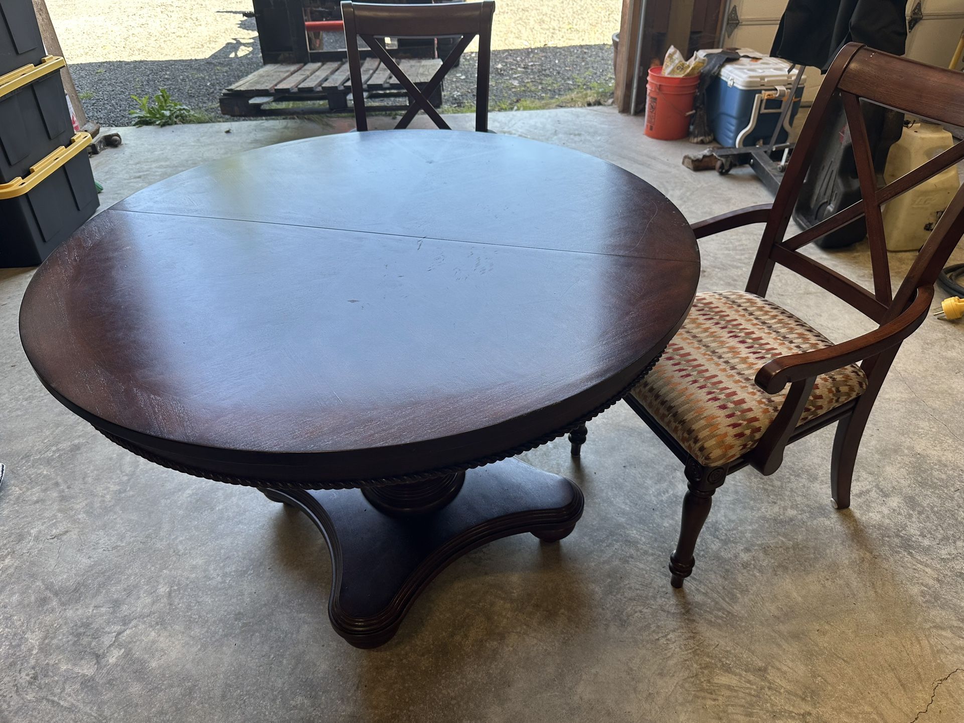 Dinning Table & Chairs