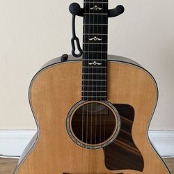 Beautiful Like New Pristine Condition Taylor 618e Acoustic Guitar  ..