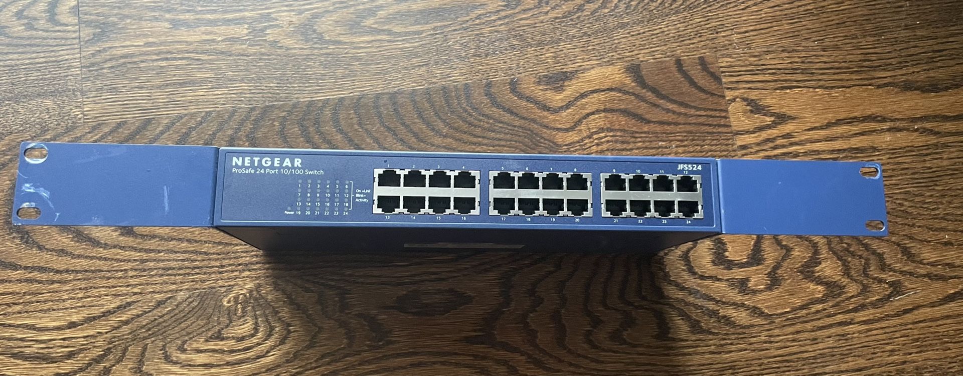 Netgear JFS524-v2