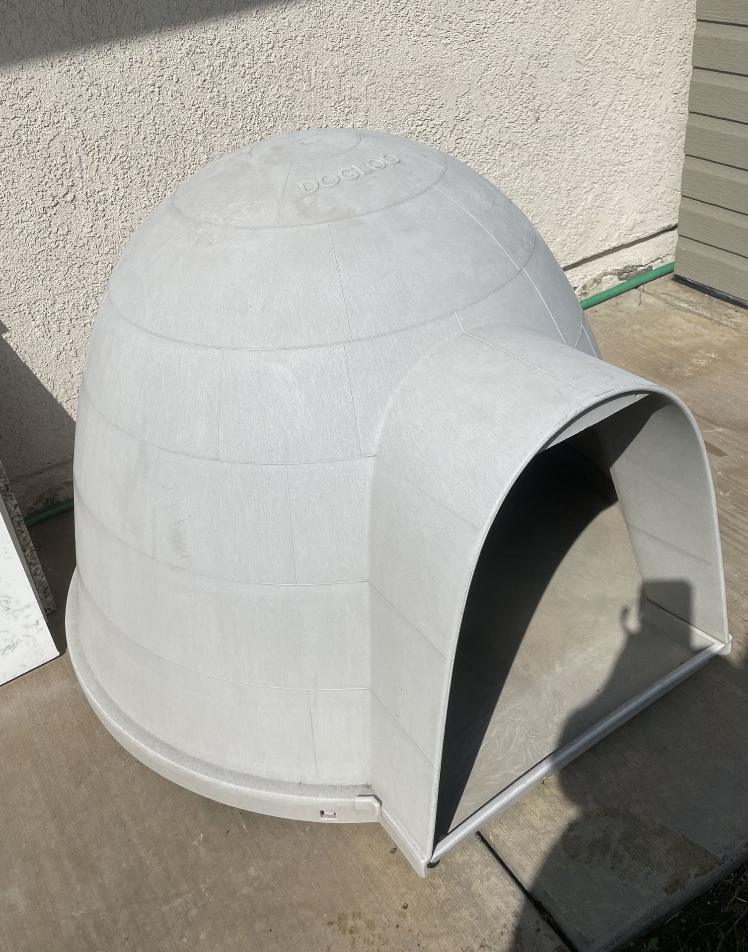 Dog Igloo