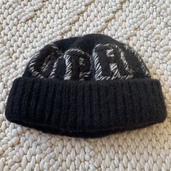 Supreme FW23 Logo Toque Knit Unisex Beanie/Hat Black