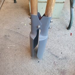 Post Hole Digger,  Excellent Handles, Clean In Nice Condition, E Mesa 