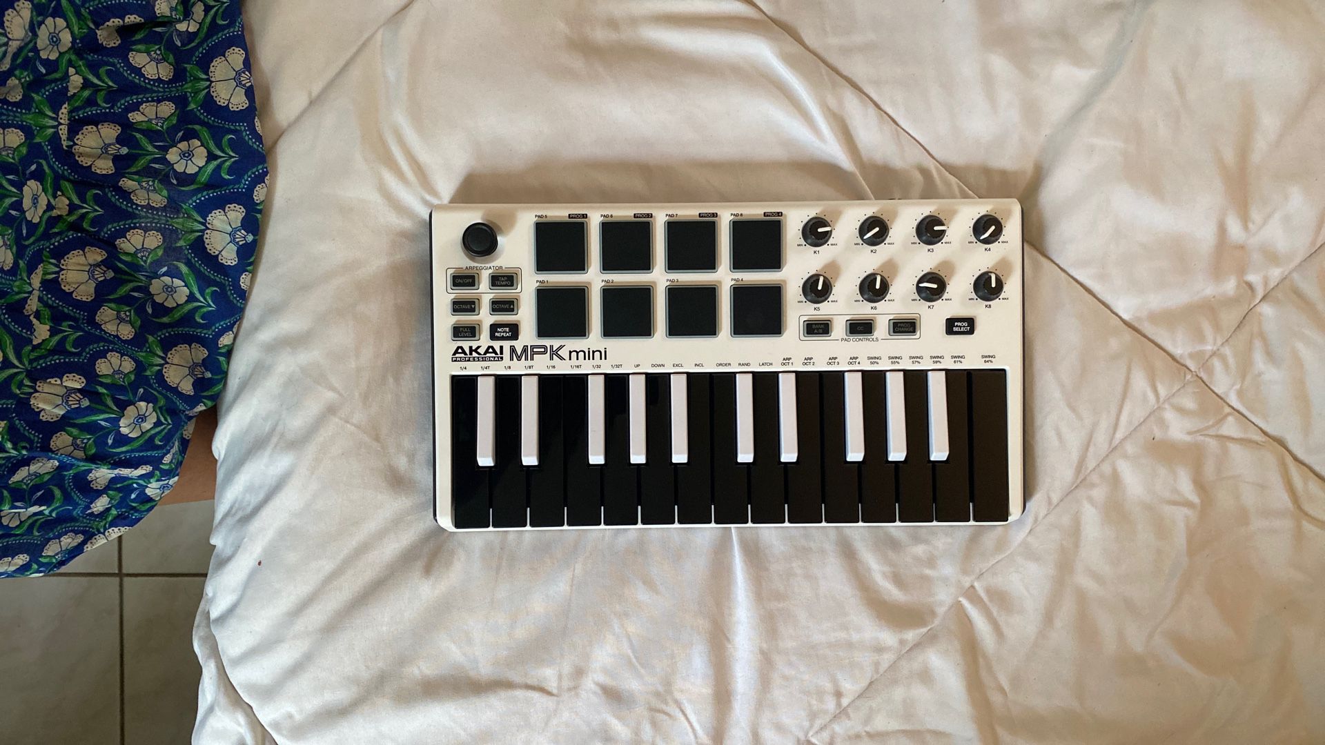 Akai Keyboard 