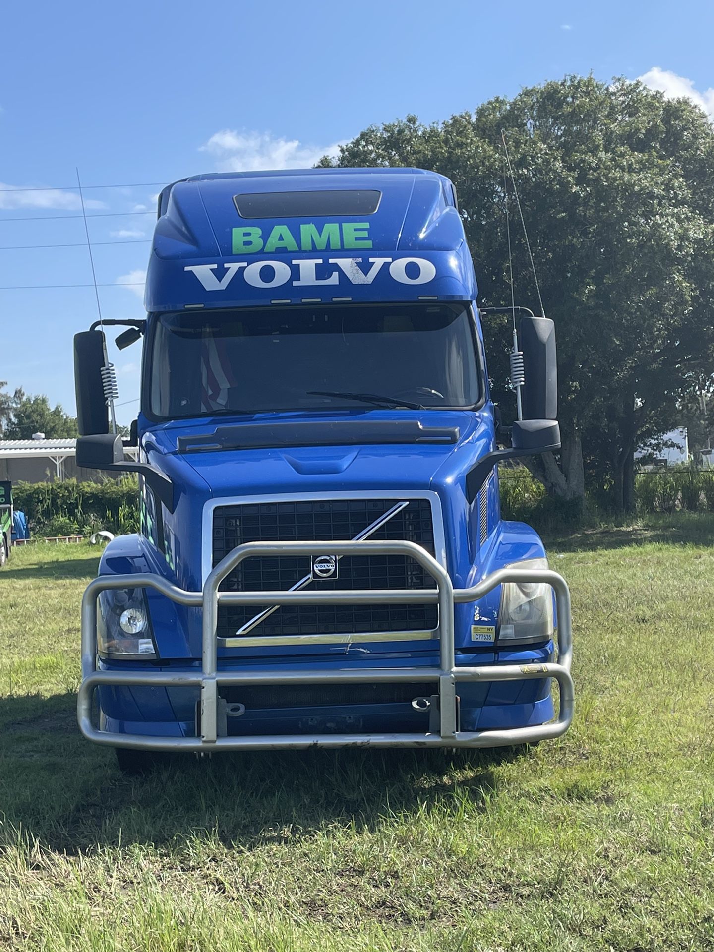 2015 Volvo Semi