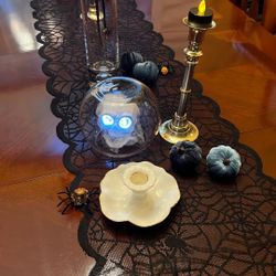 Vintage Mikasa Bone China Lotus White And Gold Rim / Candelabros Vela.