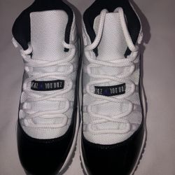 Air Jordan 11 Concord GS size 5.5y