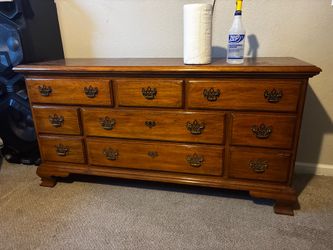 Dresser