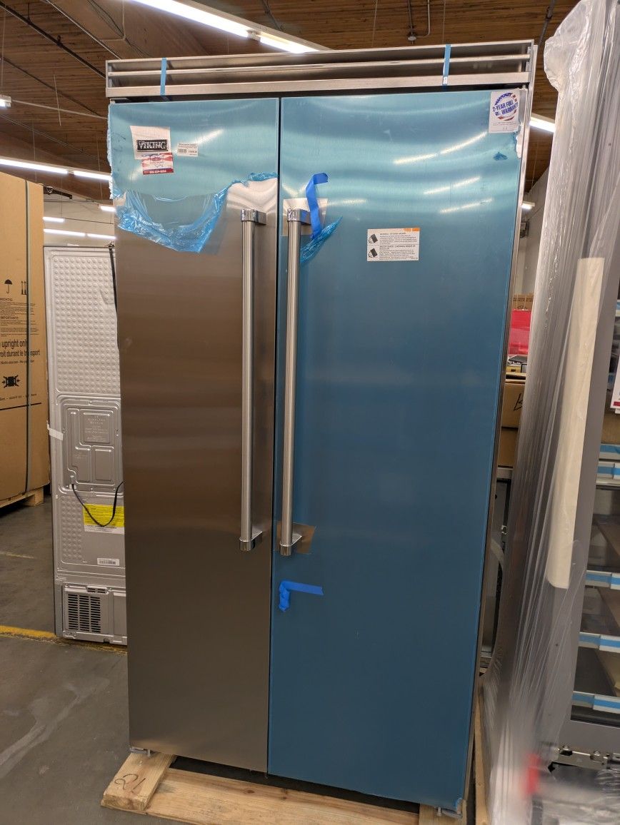 Viking 5 Series VCSB5423SS
42 Inch Counter Depth Built-In Side by Side Refrigerator