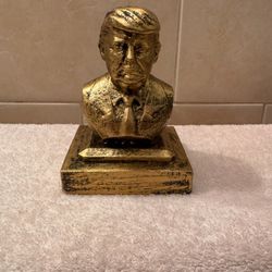 The Trump Bust Statue