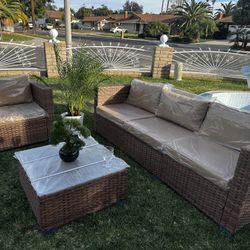 brand new patio set