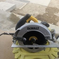 Dewalt Circular Hand Saw 
