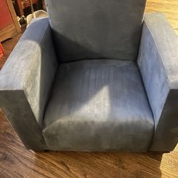 child’ lounge  chair clean no stains or tears asking  25 need gone cleaning house 