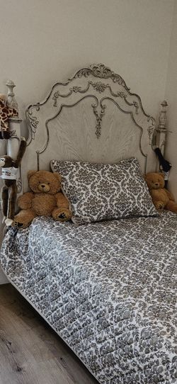 Full Size Girl Bed