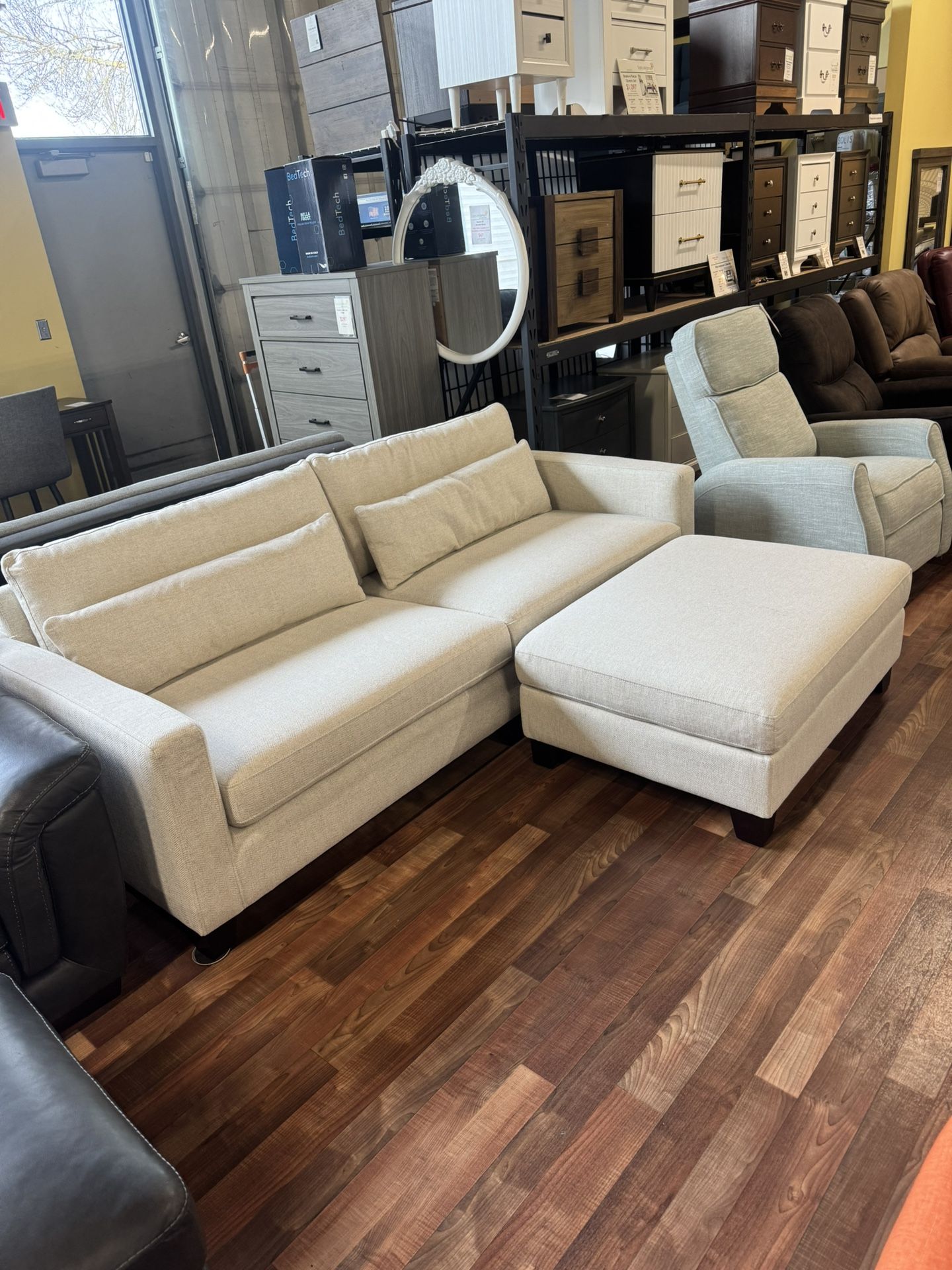 Seek Deep Sofa With Ottoman