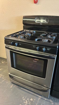 Like new Kenmore gas stove